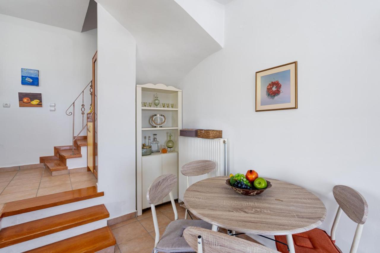 Holiday home Maisonette In Roussa Ekklisia